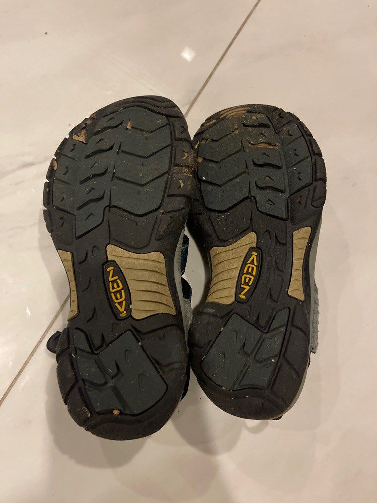 Keen water shoes, Men's Fashion, Footwear, Sneakers on Carousell