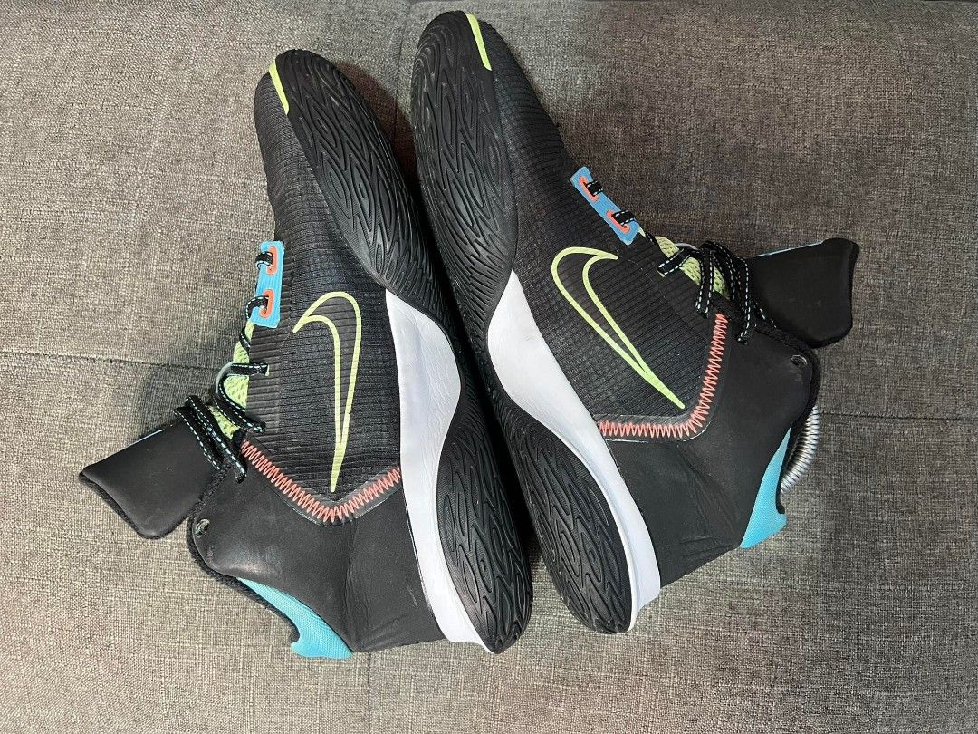 kyrie size 14