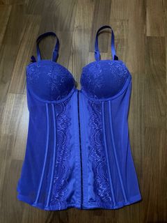 (Category: ) located in . Submitted by burstingwardrobes (Listing ID 1226584924, Image 1). Description: .