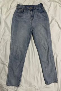 Light Washed Mom Jeans