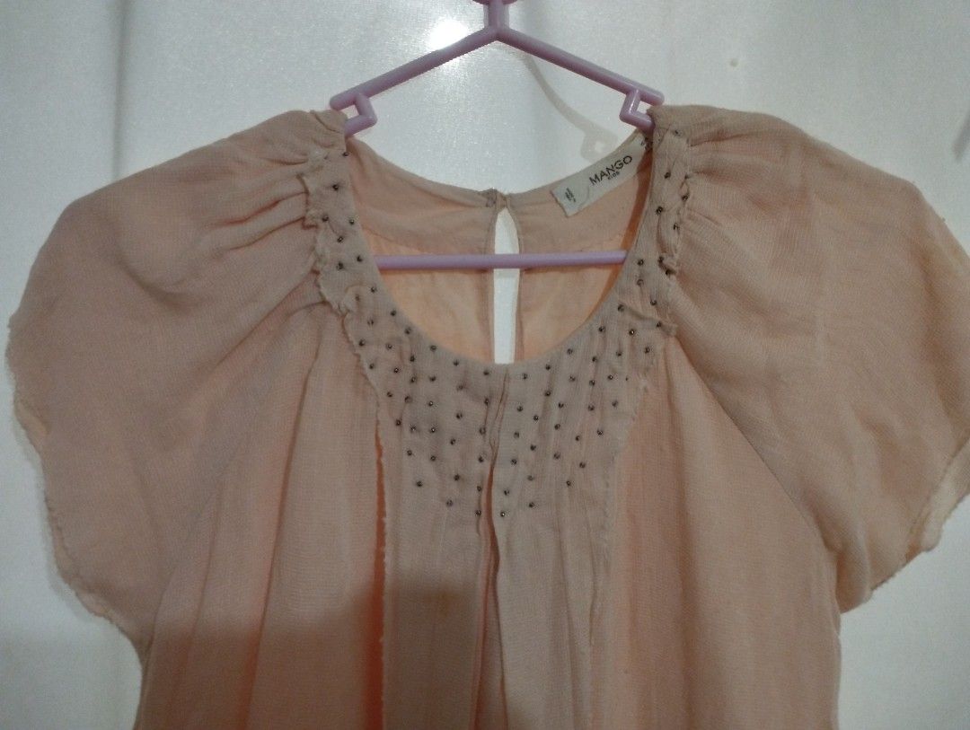 Mango Kids Dainty Dress (Category: Babies & Kids Fashion) located in Paranaque City. Submitted by steffclara (Listing ID 1226639295, Image 2). Description: used twice cotton with linen lining size 11/12 on tag RFS: outgrown.
