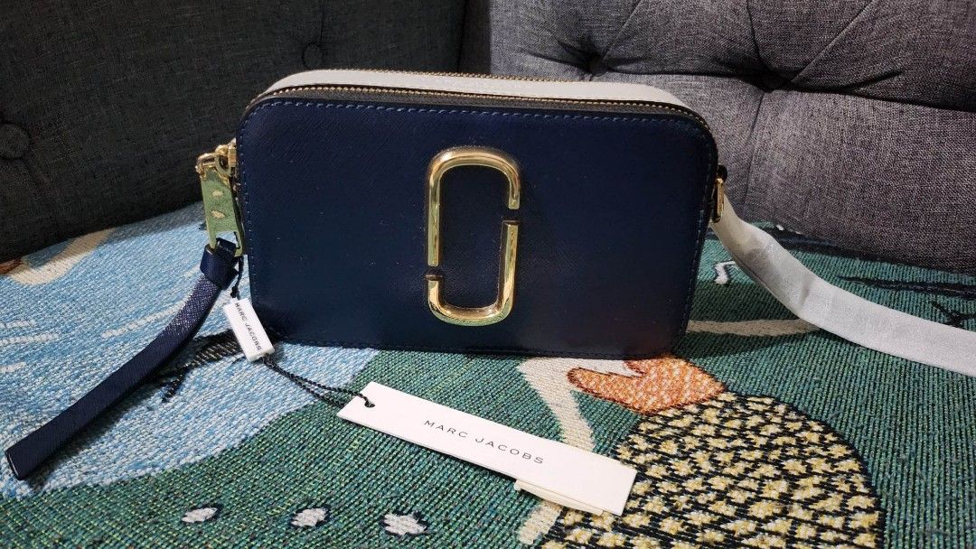 Marc Jacobs Camera Bag, Women's Fashion, Bags & Wallets, Crossbody