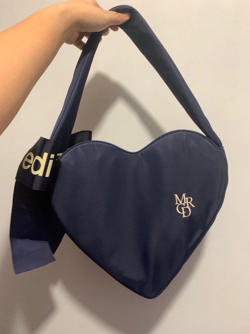 Mardi Mercredi 心形shoulder bag, 名牌, 手袋及銀包- Carousell