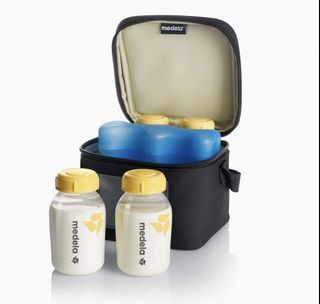Medela Breast Milk Cooler and Transport Set, 5 ounce Bottles with Lids, Contoured Ice Pack, Cooler Carrier Bag