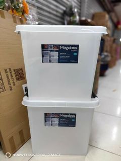 Megabox 56L storage box
👉🏻 size : L 51.3/W39.5/H43.6CM
👉🏻 matibay / makapal
cheaper than mall price