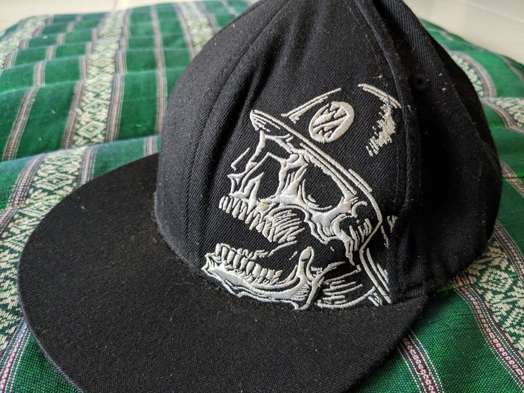 Metal mulisha flexfit hats deals