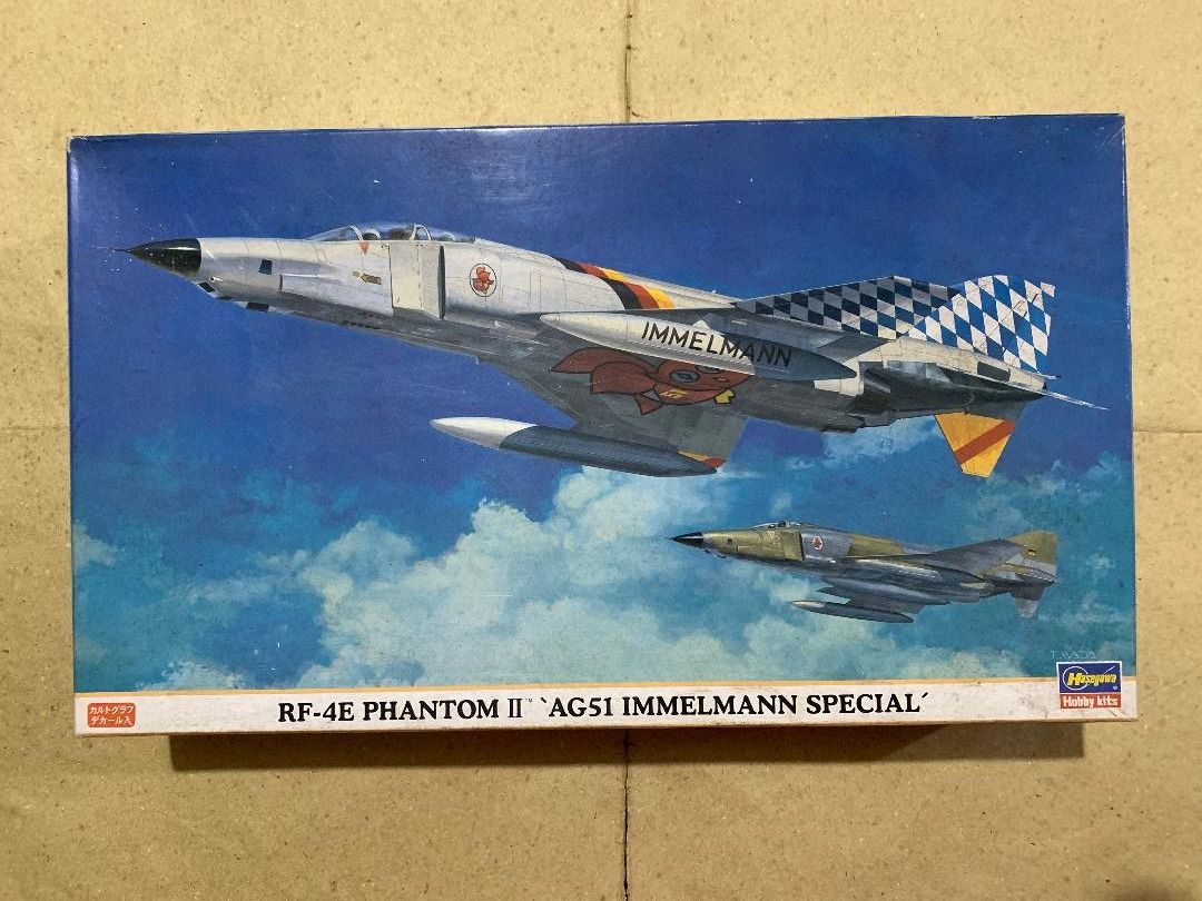 Model Kit HASEGAWA 172 Scale RF4E PHANTOM II German LUFTWAFFE AG51