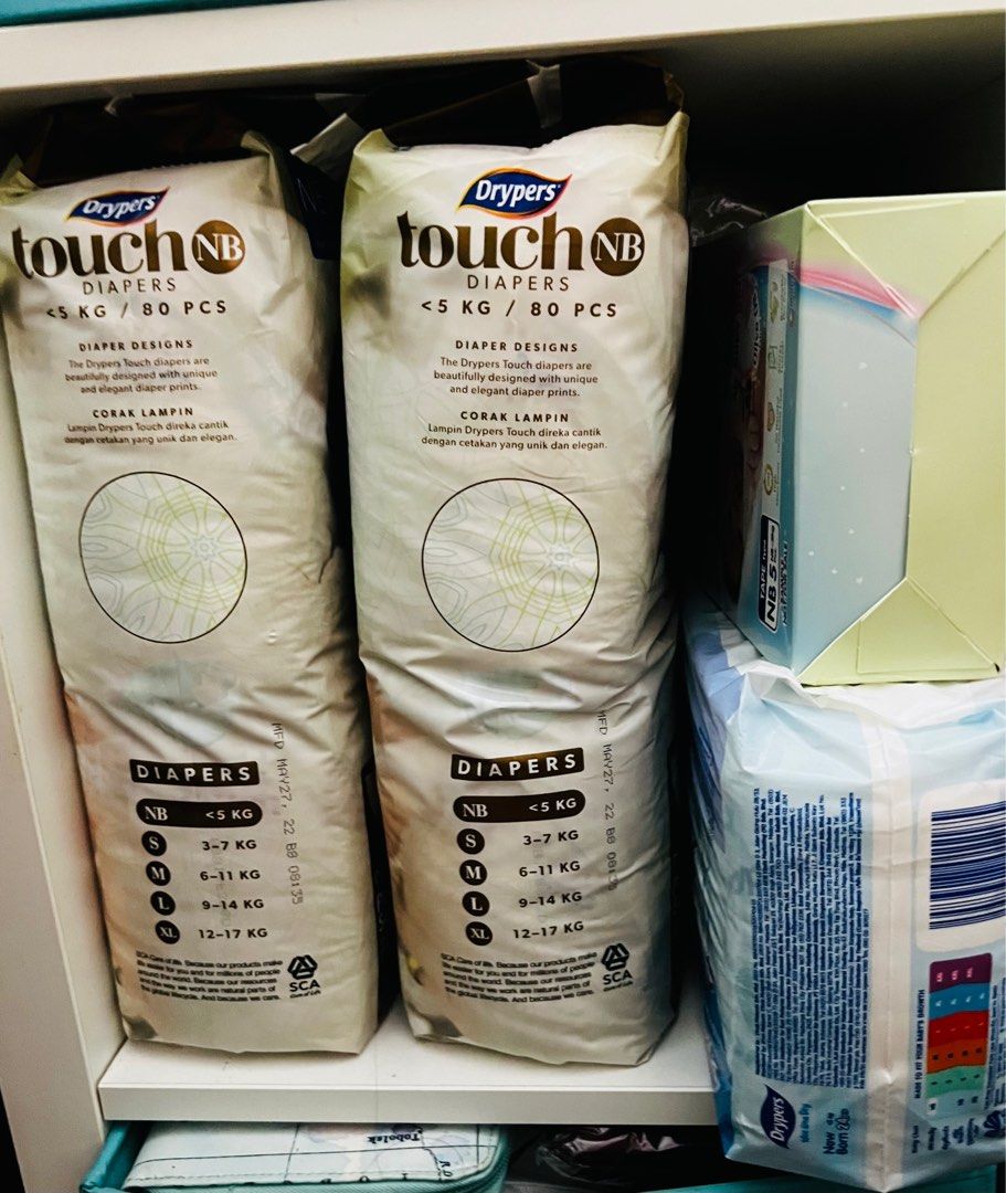 Newborn Diaper + Freebies, Babies & Kids, Bathing & Changing, Diapers