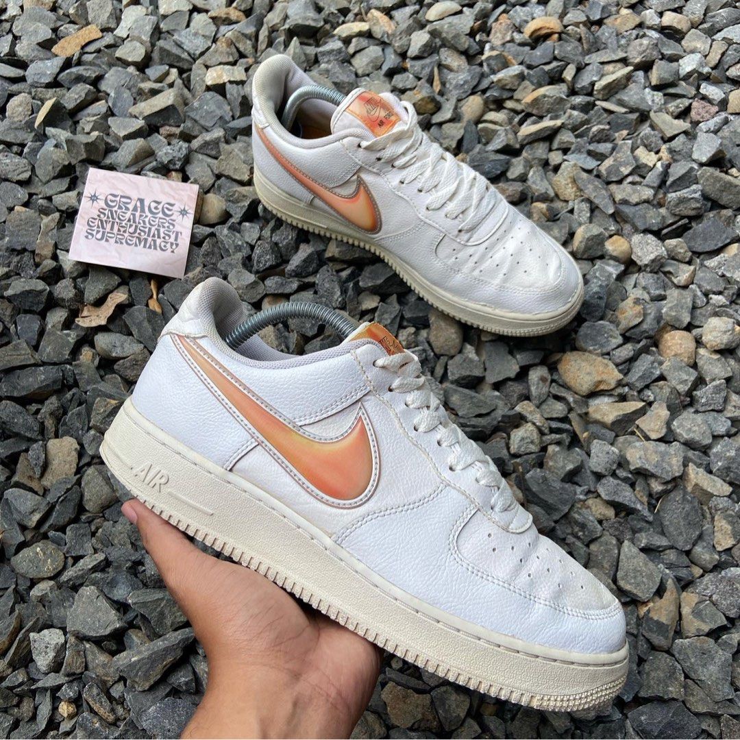 Air force 1 low online oversized swoosh white orange peel