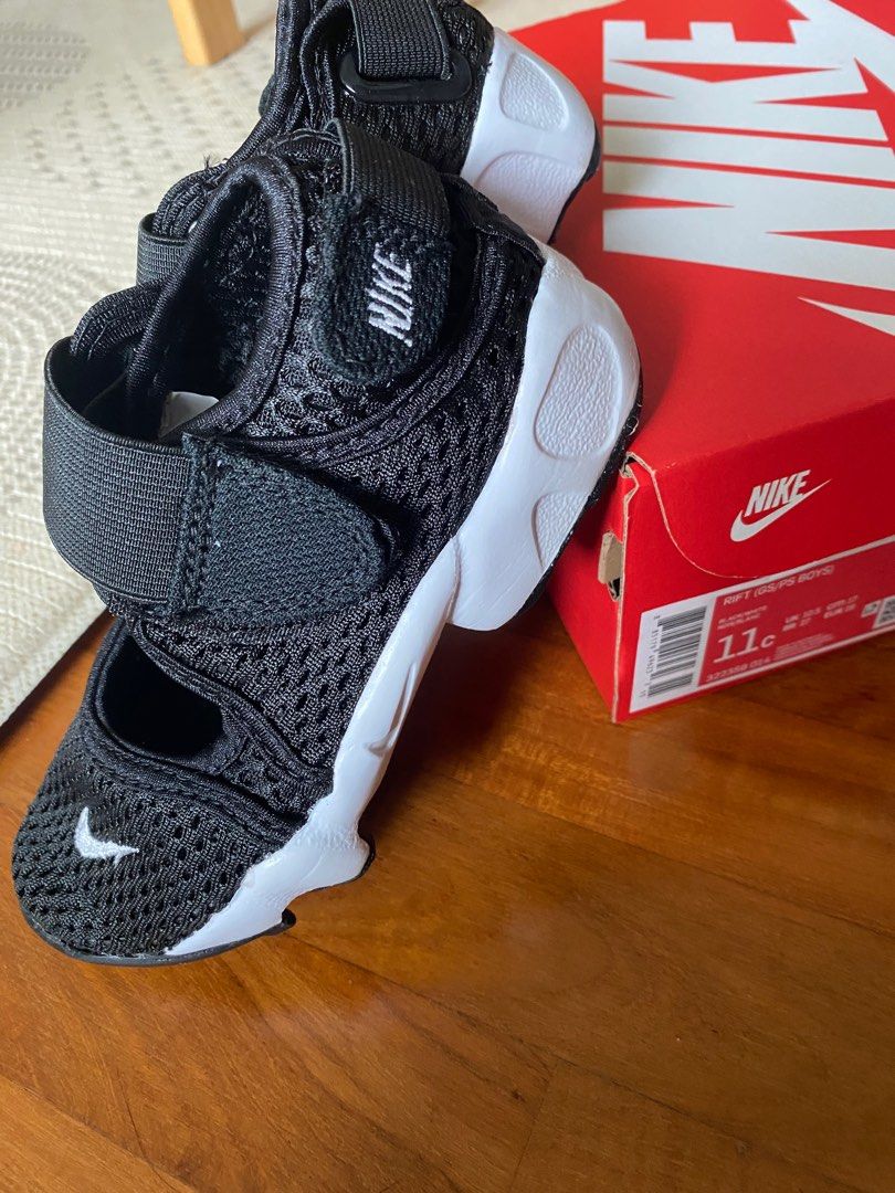 Nike Rift Ds Nike Rift in Black and White, Babies & Kids, Babies & Kids Fashion on ...