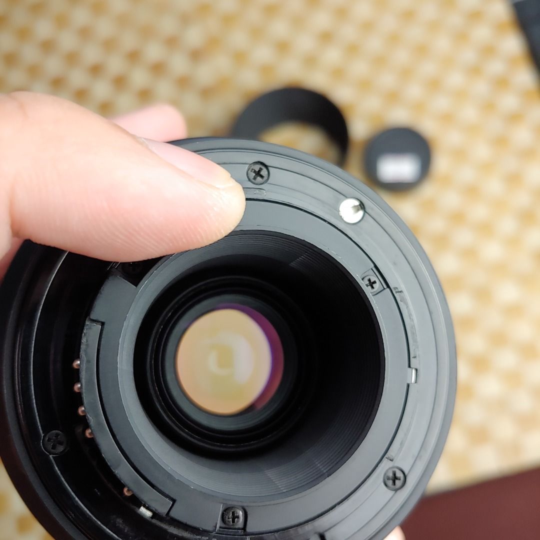 Nikon Nikkor AF 70-300 Mm F/5,6 G - Objectif Zoom Argenté - Autofocus + Pare-soleil