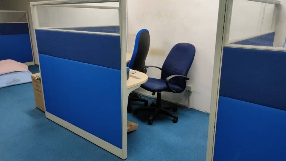Office store workstation partition