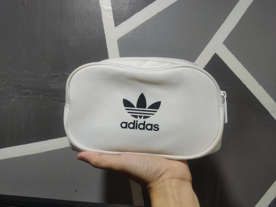 Adidas essential 2025 crossbody bag white