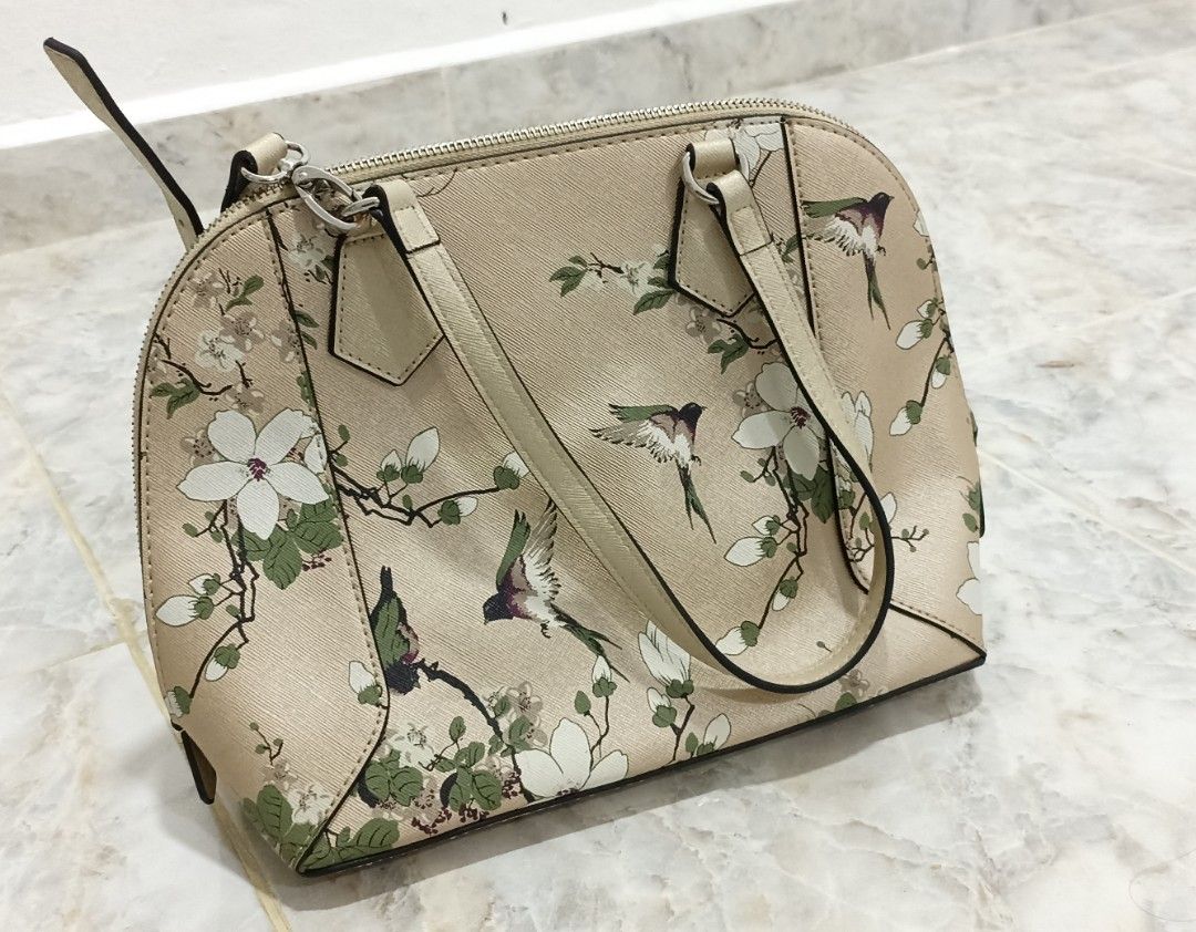 Guess gold purse discount