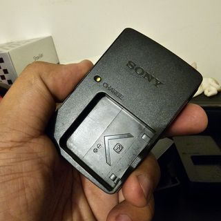 Original Sony Digicam Battery Charger (NP-BN1)