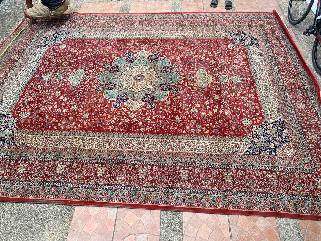 Saray hali Persian carpet mat rug 10x13ft Made in Turkey, Furniture
