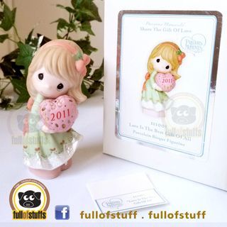 BNIB Precious Moments Share The Gift of Love Figurine ~ Love Is The Best Gift Of All