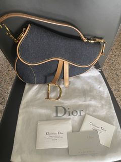 what fits inside my Dior slim saddle pouch! #dior