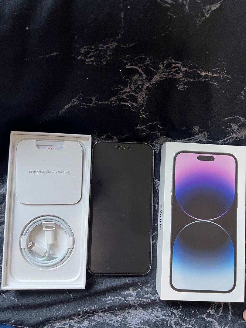 Preloved Iphone 14 Promax Smartlocked (Category: iPhone 14 Series) located in Quezon City. Submitted by madamsgadgetsshop (Listing ID 1226578285, Image 3). Description: Preloved 91% Batt Health With Box&Charger With Case & Tempered.