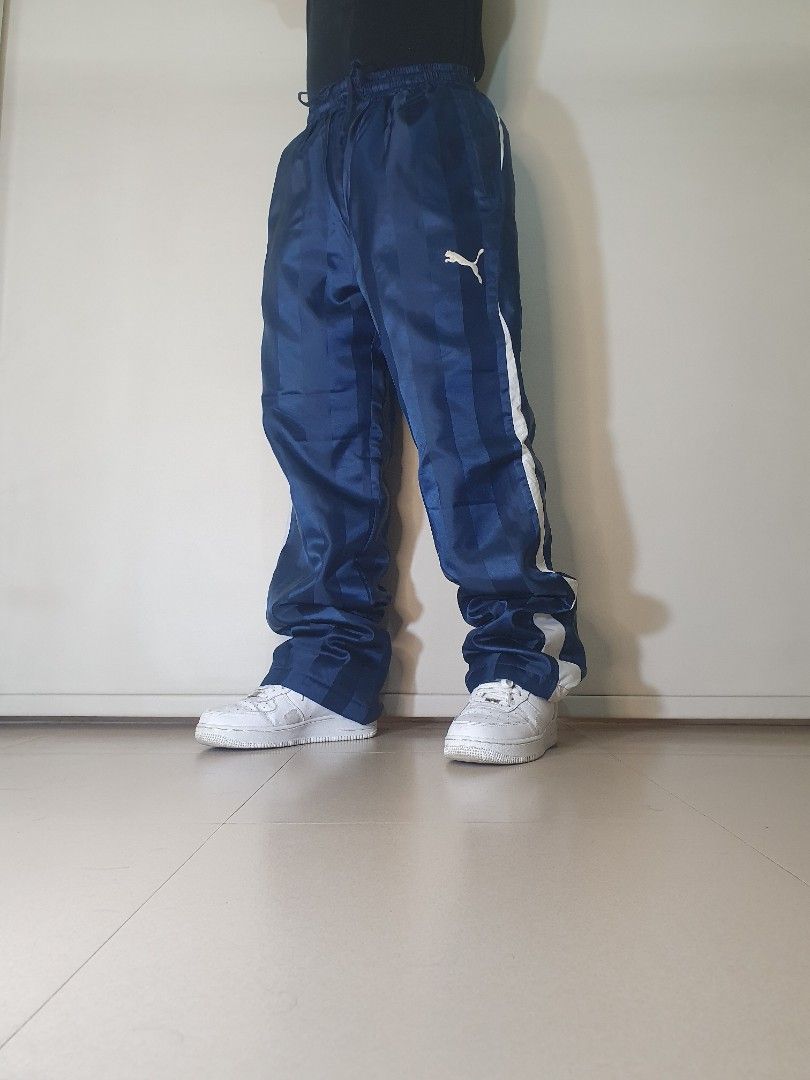 Puma baggy sweatpants Men s Fashion Activewear on Carousell