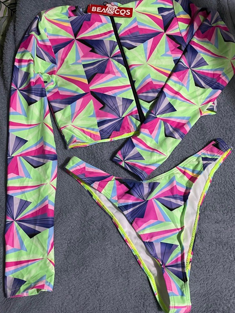 Rash guard Large, Women's Fashion, Swimwear, Rash guard on Carousell