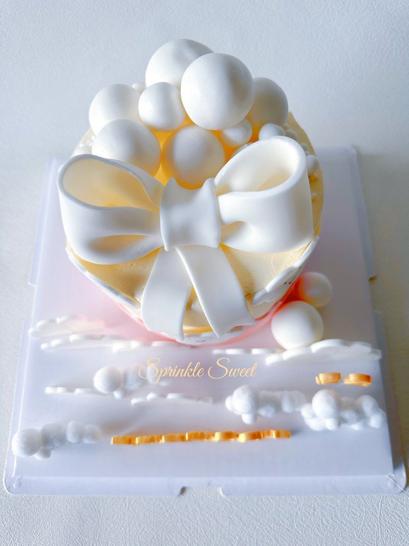 Customised Cake Ribbon Ribbon birthday cake/ buttercream cake/ customised cake/Knock knock ...
