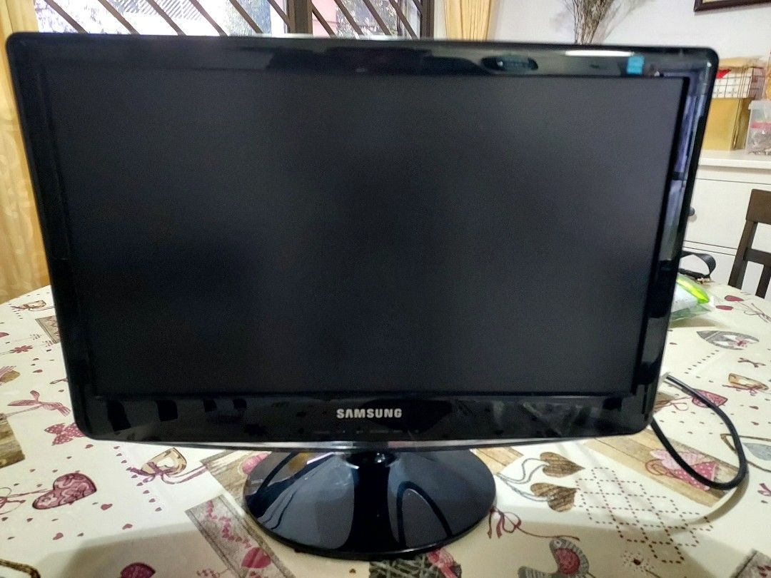 Samsung 19 inch monitor, Computers & Tech, Parts & Accessories, Monitor