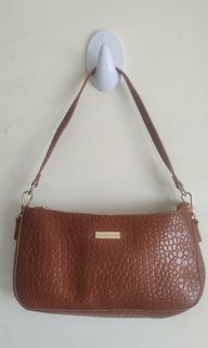 (Category: ) located in . Submitted by bceshops (Listing ID 1226506590, Image 1). Description: .