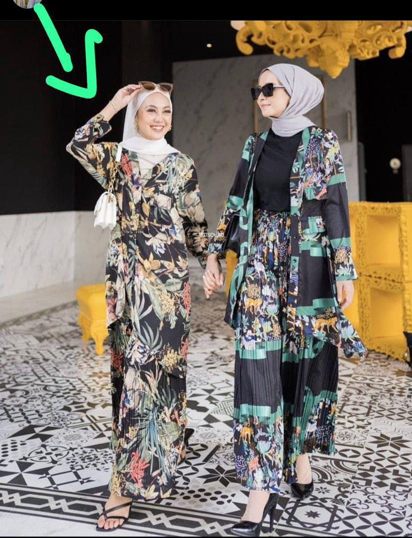 Set top and bottom, Women's Fashion, Dresses & Sets, Sets or