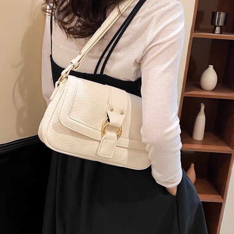 New trend clearance purse