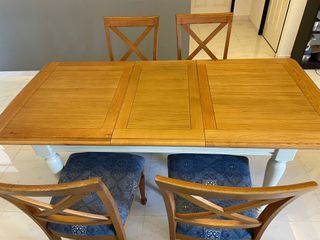 Solid wood extendable dining table + chairs
