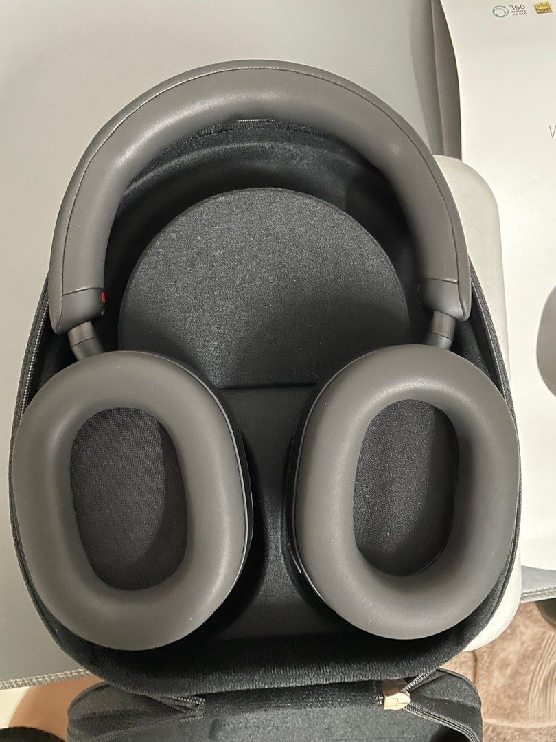 SONY XM5 HEADPHONE, Audio, Headphones & Headsets on Carousell