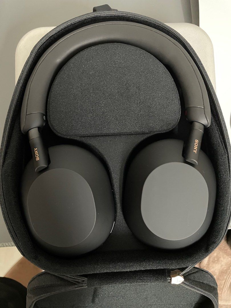 SONY XM5 HEADPHONE, Audio, Headphones & Headsets on Carousell