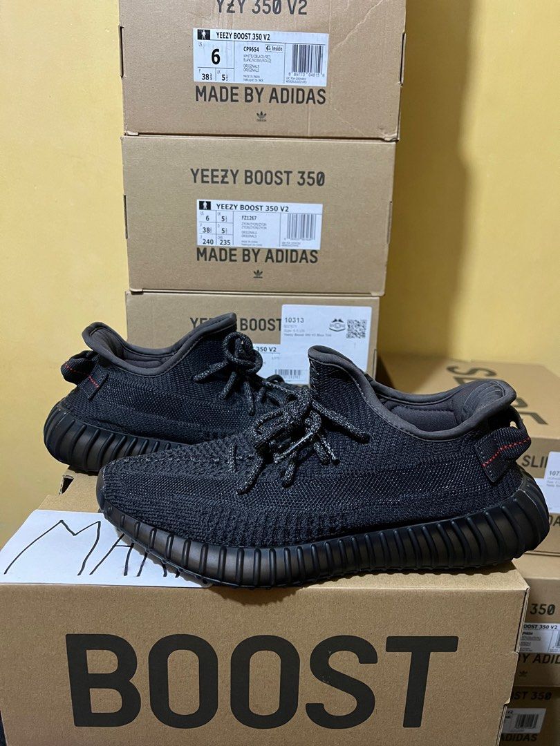 STEAL Yeezy Boost 350 v2 Black Static NR Size 7.5 womens