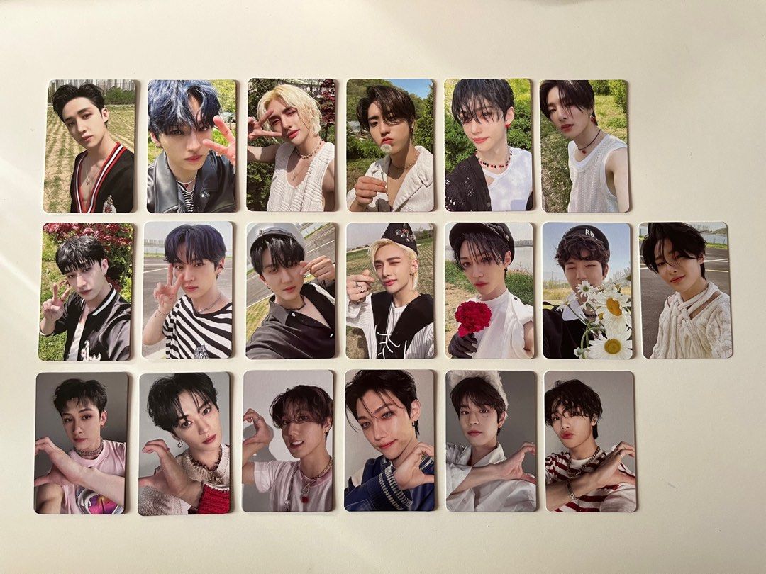 stray kids maxident album pcs, Hobbies & Toys, Memorabilia