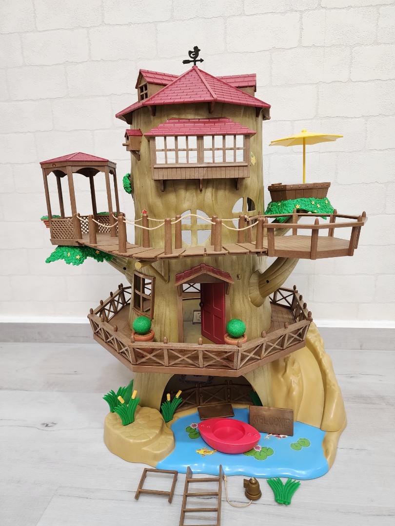 Sylvanian families old store oak tree house