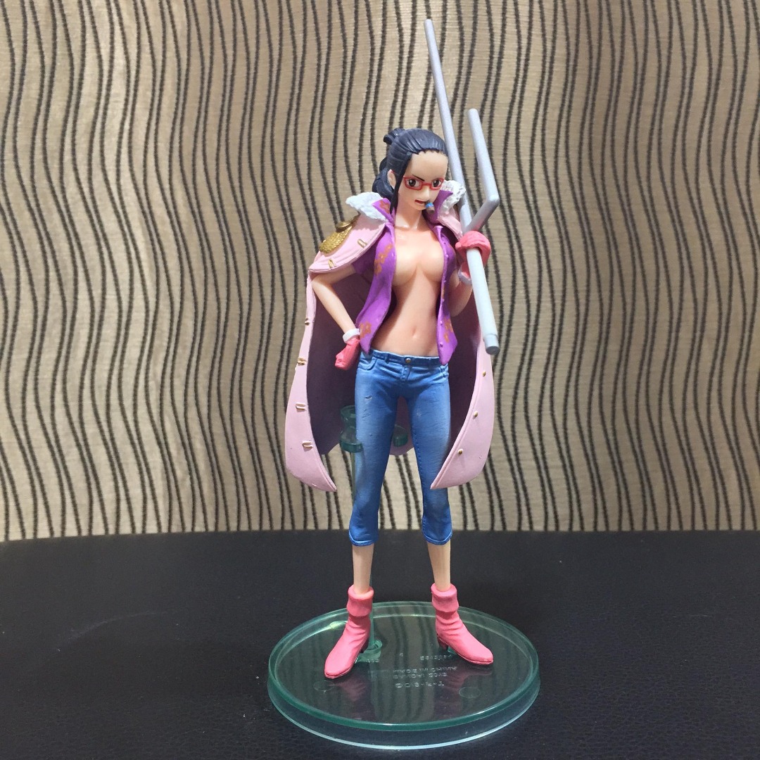 Tashigi II One Piece Figure on Carousell