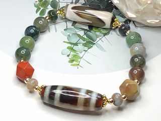 (Category: ) located in . Submitted by happiness_crystalgem (Listing ID 1226639161, Image 1). Description: .