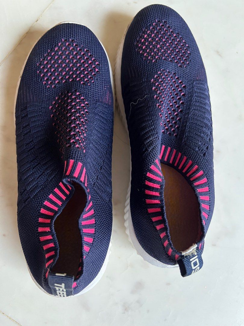 Tiosebon slip on shoe Women s Fashion Footwear Sneakers on