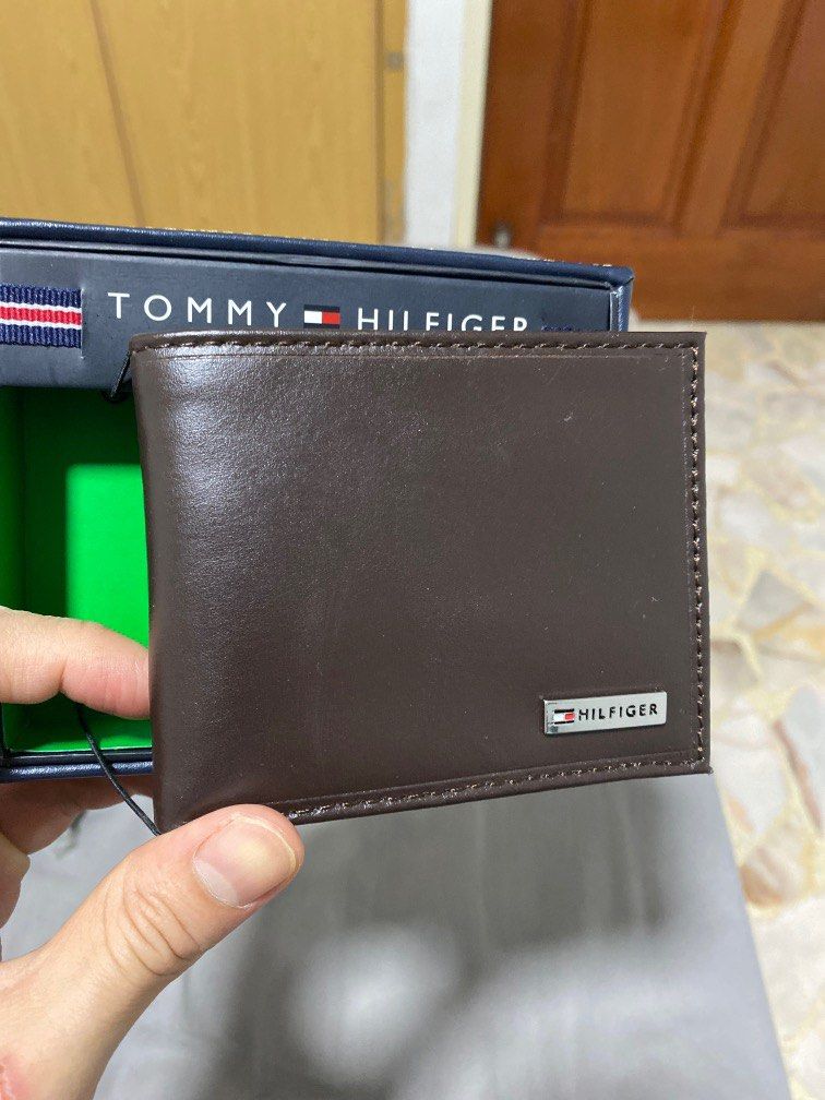 Tommy Hilfiger Wallet, Men's Fashion, Watches & Accessories, Wallets ...