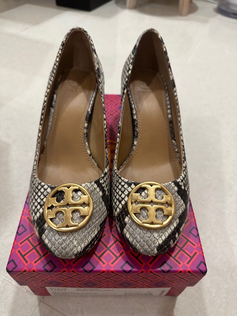 Tory Burch Chelsea Pump
