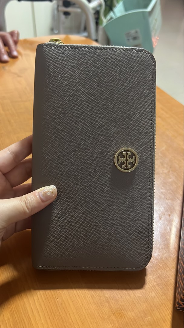 Tory Burch long wallet, Women's Fashion, Bags & Wallets, Wallets & Card