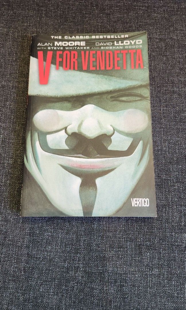 V for vendetta Comic, Hobbies & Toys, Books & Magazines, Comics & Manga on Carousell