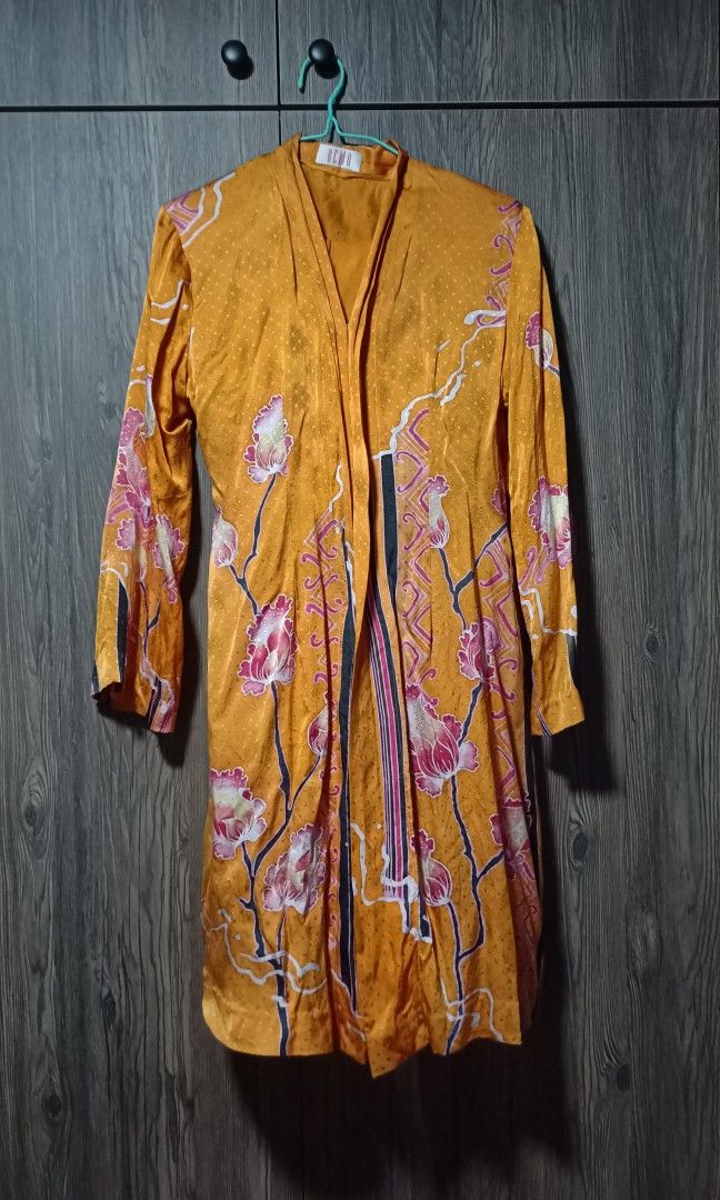 Vintage baju raya (kebaya & kurung), Women's Fashion, Muslimah Fashion
