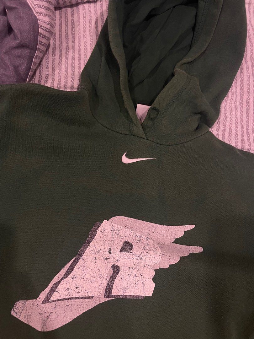 Vintage Nike hoodie, Men's Fashion, Tops & Sets, Hoodies on Carousell