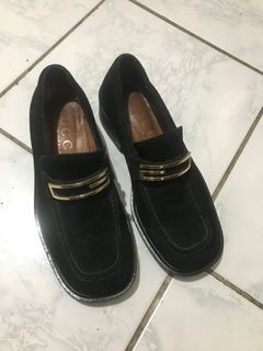 Vintage Gucci suede loafers