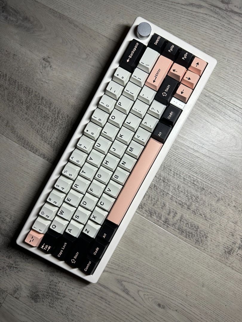 Wireless Custom 65% Mechanical Keyboard, Computers & Tech, Parts ...