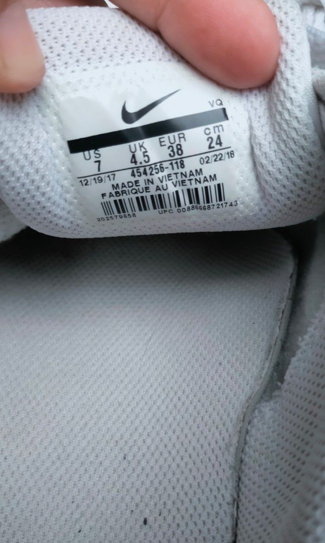 womens nike all white