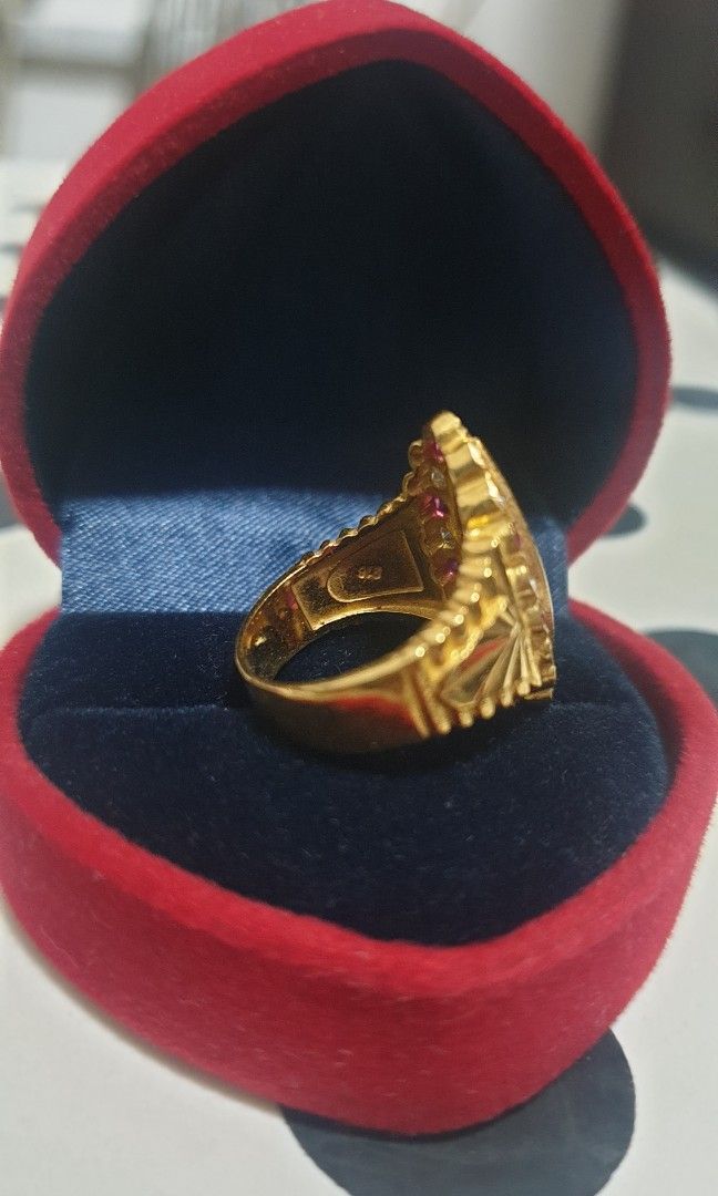 Gold ring with letter p outlet