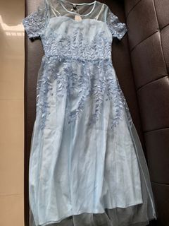 天藍色的禮服洋裝